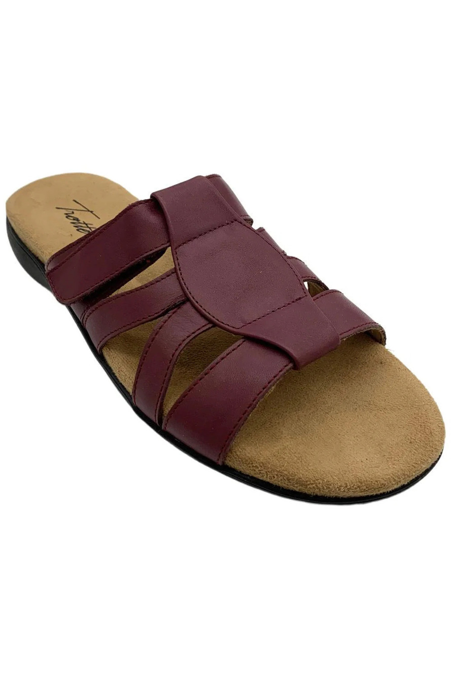 Trotters Women's Ramona Sandals Cherry - Narrow